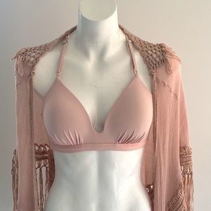 Athleta women’s light pink push-up bikini top, adjustable straps, size L
